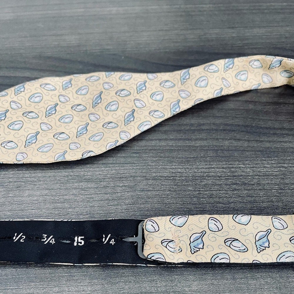 Vineyard Vines Seashell Patterned Bow Tie - image 6